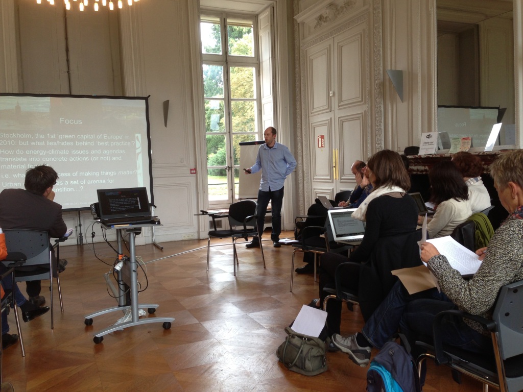 Jonathan Rutherford's presentation. The workshop was held at the CNRS site in Gif-sur-Yvette.